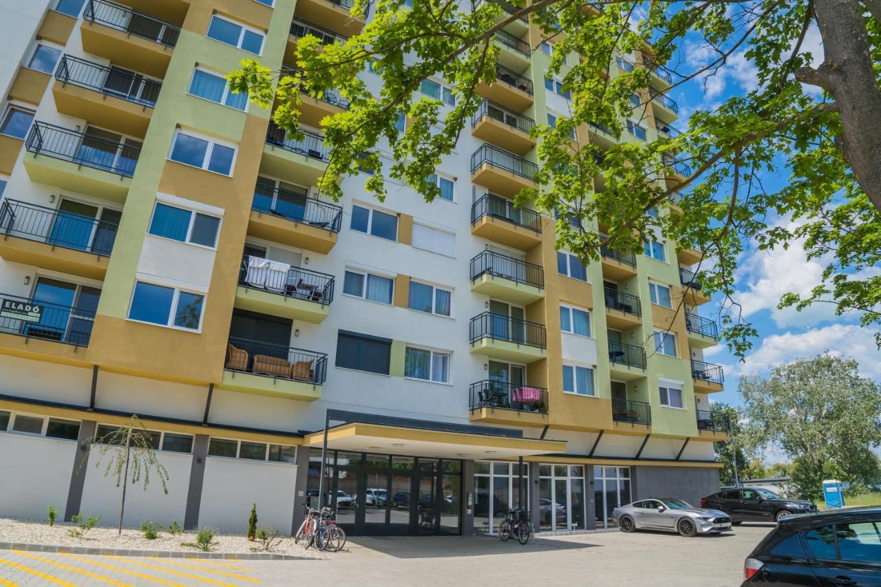 Myflat Top Panorama 909 Apartment Сиофок Екстериор снимка
