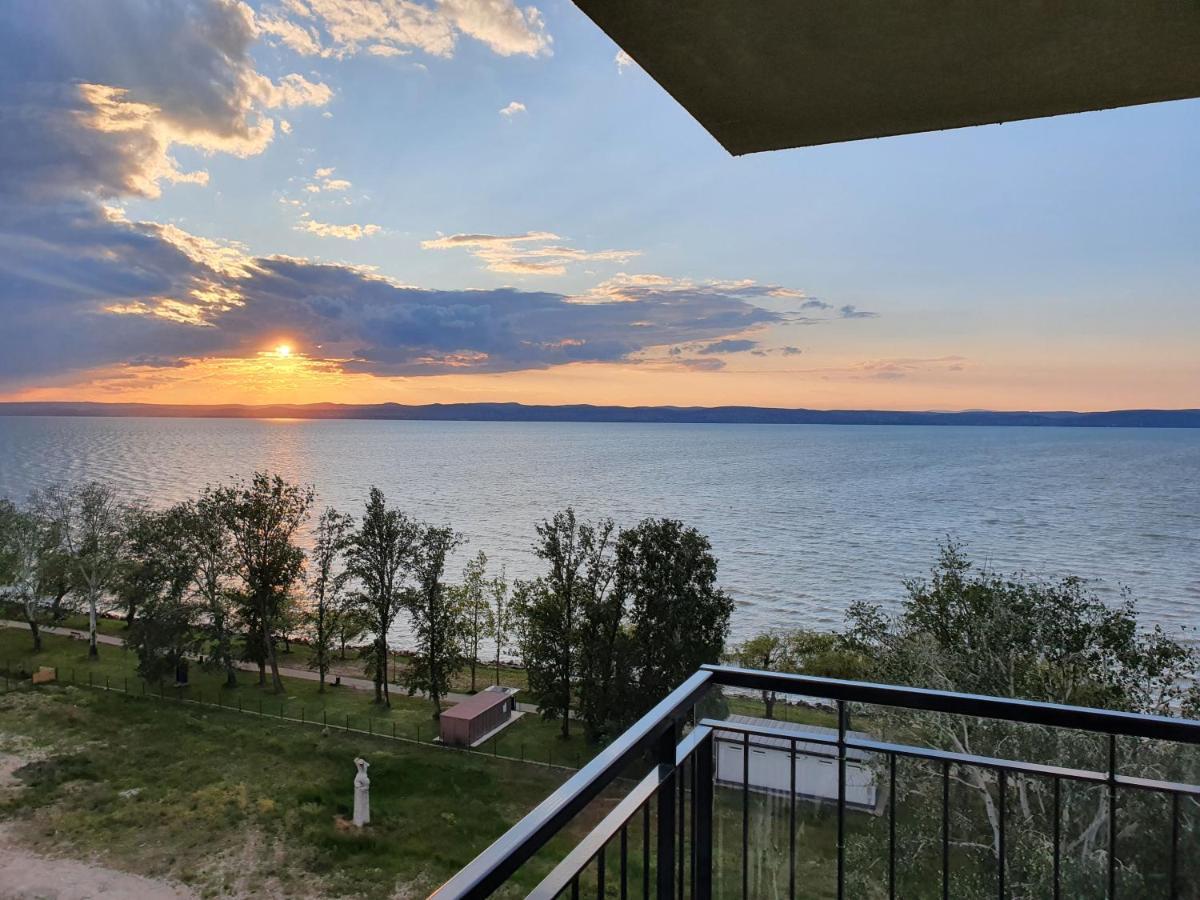 Myflat Top Panorama 909 Apartment Сиофок Екстериор снимка