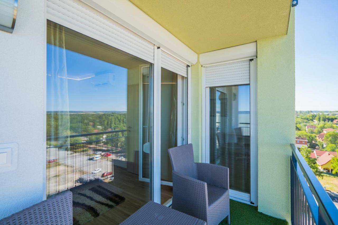 Myflat Top Panorama 909 Apartment Сиофок Екстериор снимка