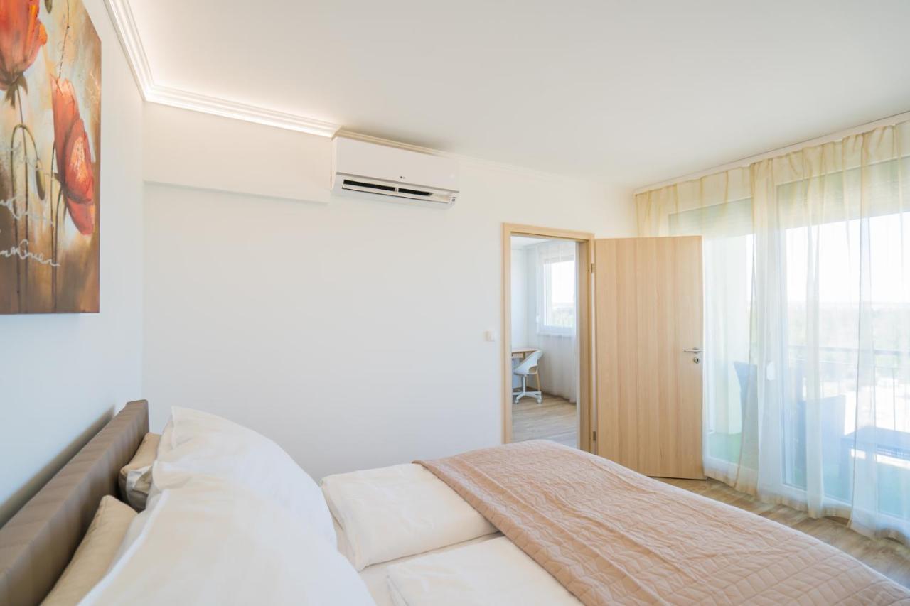 Myflat Top Panorama 909 Apartment Сиофок Екстериор снимка